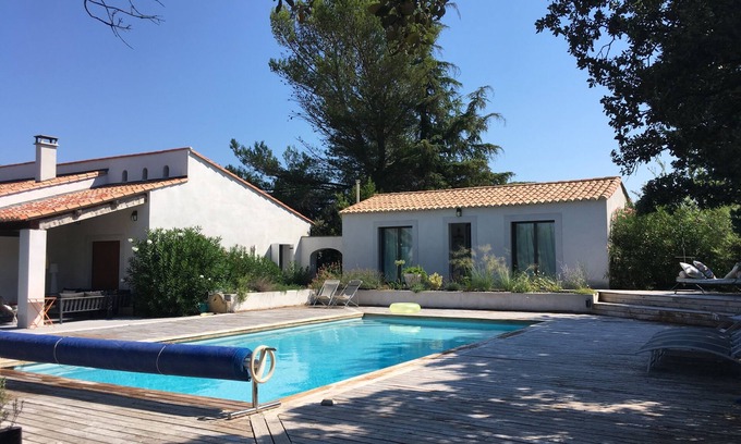 Saint-Siffret Casa | Large, quiet property with swimming pool, garden and exceptional view near Uzes