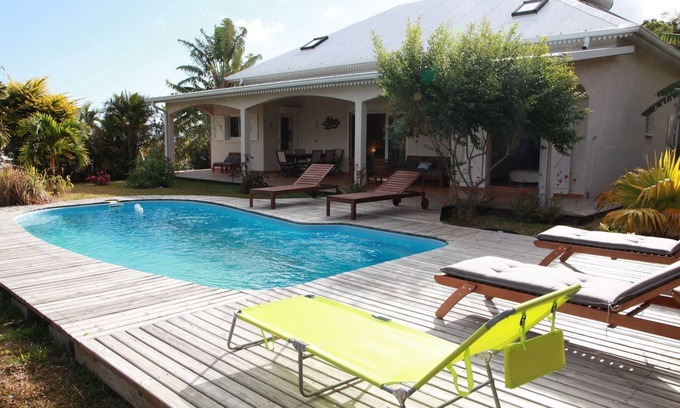 Les Avirons Villa | Gran chalet reformado en la arbolada terraza jardín y piscina climatizada