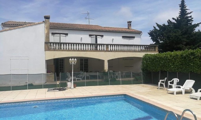 Saint-Jean-de-Vedas Villa | Gran residencia a 10 km del mar. Piscina protegida de 10x5. Jardín de 1500m2. 6 habitaciones.