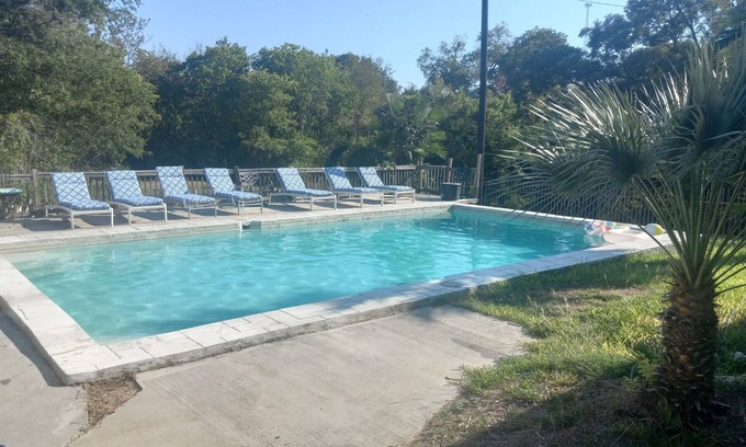 Seguin Casa | Large River Home with private pool, basketball court, private, pool table