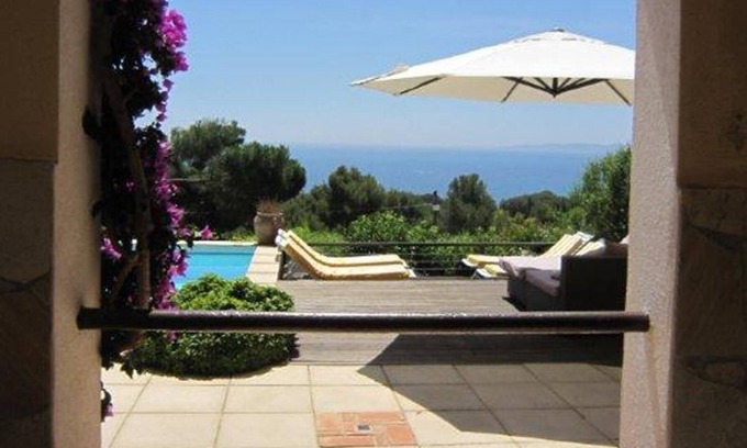 Plage de la Garonnette Villa | Gran vista al mar, piscina climatizada, playa a 400 my dominio seguro.