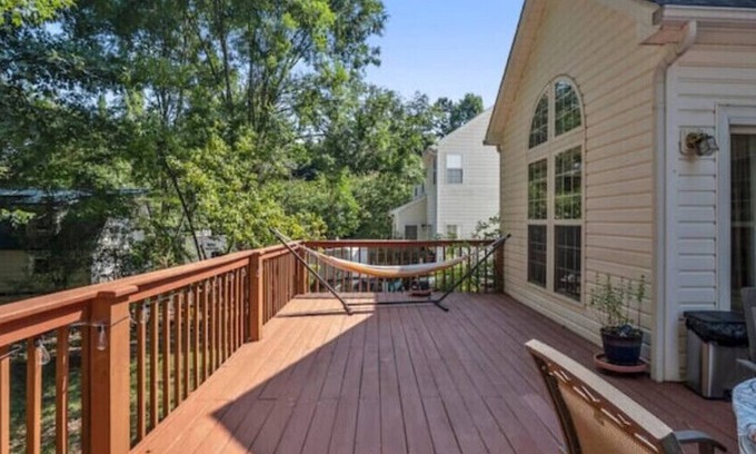 Matthews Casa | Large spacious home in Mathews