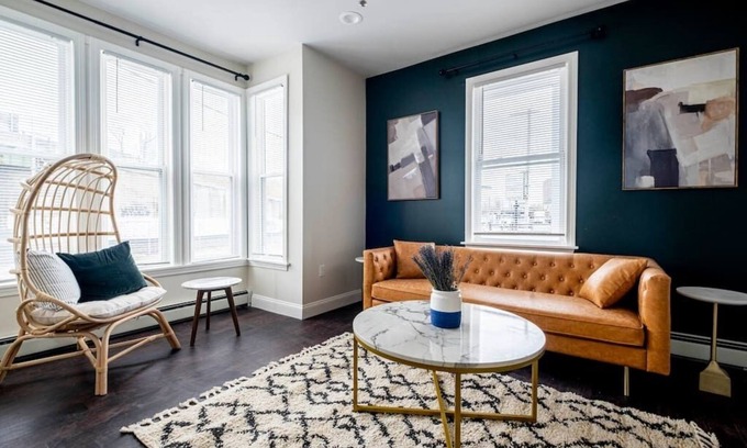 Federal Hill Apartamento | Large, Spacious & Modern Apt ★ Great For Families & Groups | Near Downtown