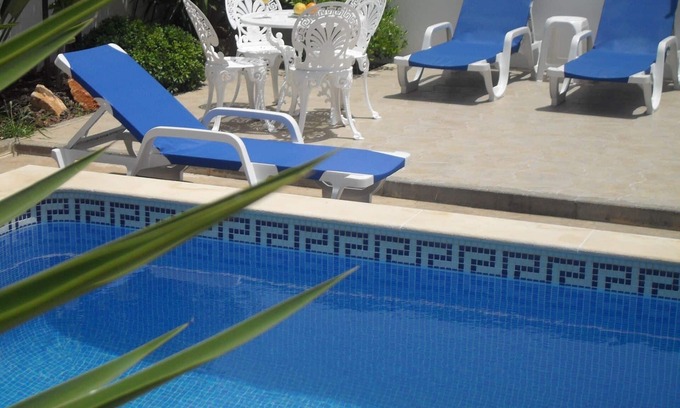 Tavira Villa | Amplia y moderna villa en la ciudad de Tavira con piscina privada y WIFI