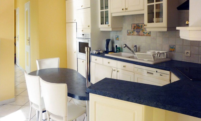 La Riche Apartamento | Estudio-Superior-Baño con ducha