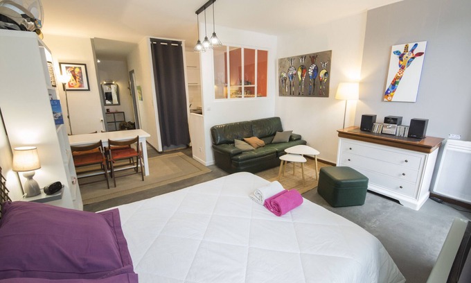 Tarbes Apartamento | Grandes 36m2 estudio orientado al sur y bordeando la plaza Marcadieu