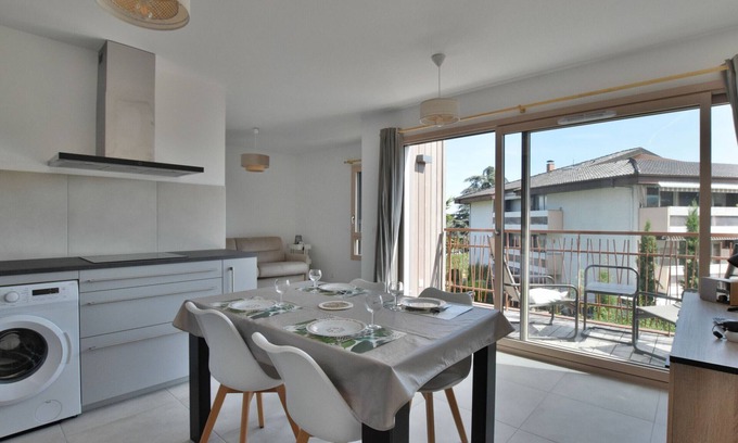 Allinges Apartamento | Gran estudio en Thonon, cerca del lago con parking