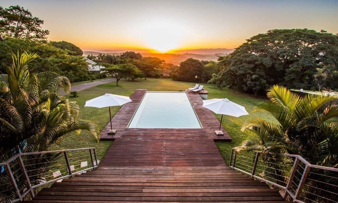 Mtunzini Villa | Gran villa impresionante cerca de la playa con piscina rimflow piscina en Mtunzini
