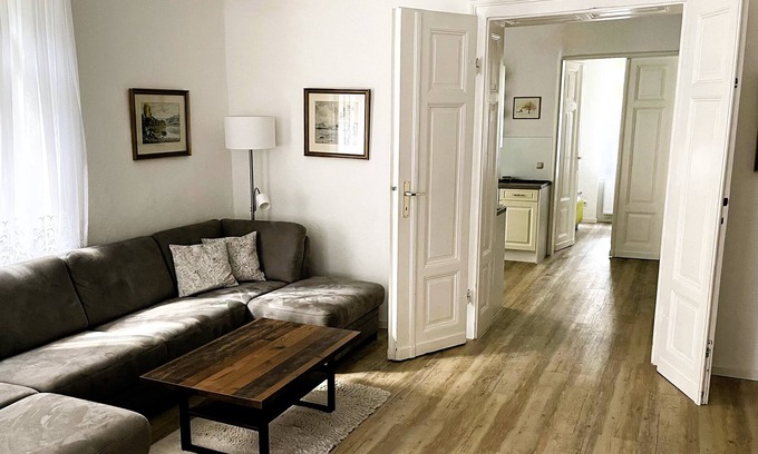 Weimar Condominio | Large stylishly furnished holiday flat in a quiet and central location