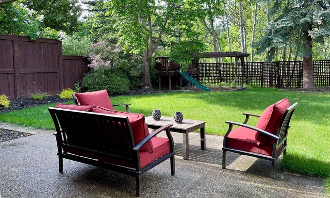 Southwest Calgary Casa | Large Suite perfect for a family.