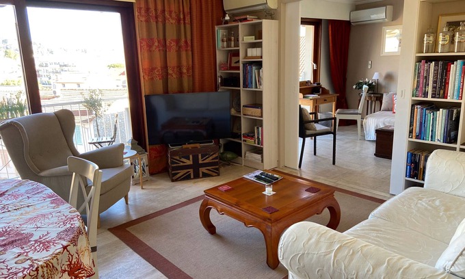 Prado - Republique Apartamento | Grandes, soleados pocos minutos planas de la Croisette, Cannes