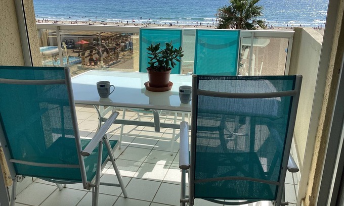 La Jetee Apartamento | Large T2 1st line 180° view and parking space