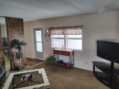 Punta Gorda Casa | large three bedroom 2, bath home in a 55 community