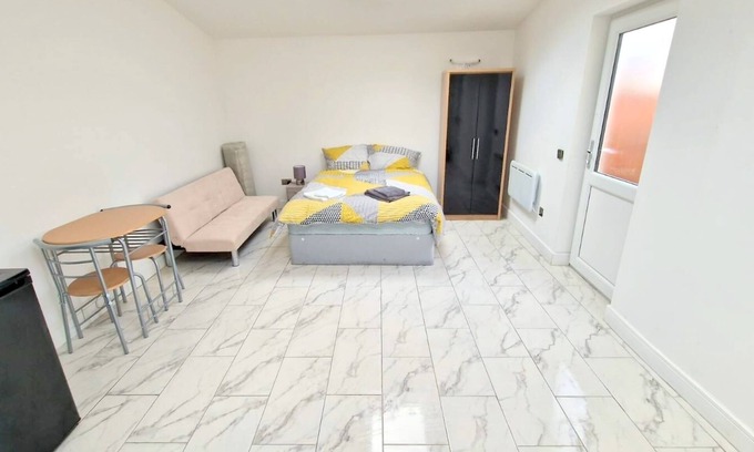Broad Green Apartamento | Large Triple Studio Flat - Croydon