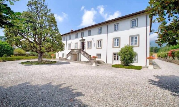Capannori Villa | Large Tuscany villa rental
