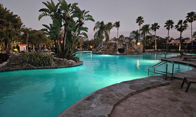 Naples Condominio | Condominio actualizado al sur en MAGNOLIA FALLS.