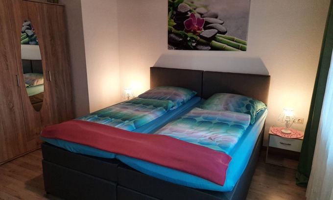 Friesoythe Apartamento | Large vacation apartment with box-spring beds and balcony in Friesoythe