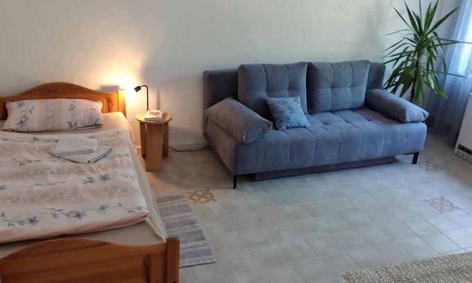 Obere Kyll Apartamento | Large vacation apartment on the Kyll