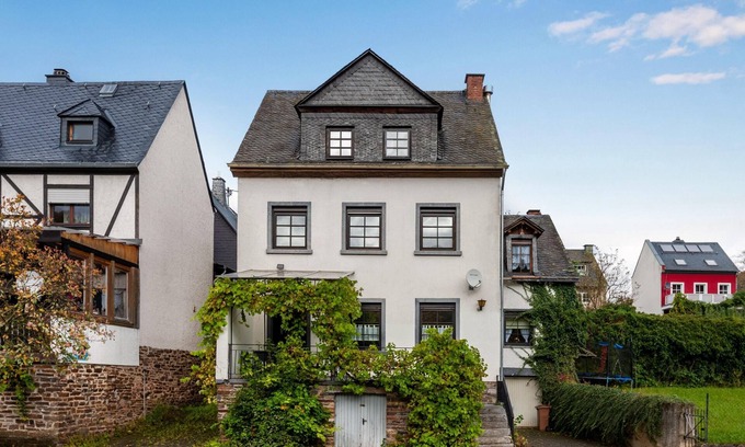 Senhals Casa | Large vacation home in beautiful Nehren on the Moselle
