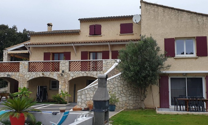 Bollene Villa | Gran villa de 2 a 28 personas, cerca de St Paul Trois Châteaux, a 15 minutos de Vaison la Romaine