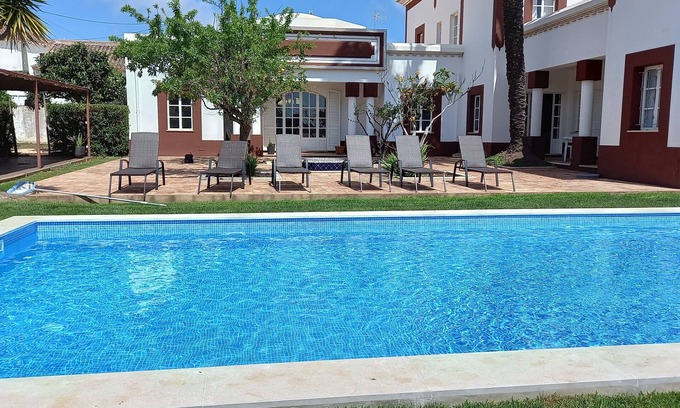 Budens Villa | Excepcional casa,6 dormitorios,jardín y piscina- Budens,cerca de playa de Salema