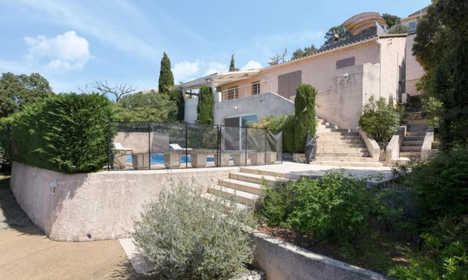Les Hauts de Villeneuve Casa | Large Villa With Swimming Pool And Terraces