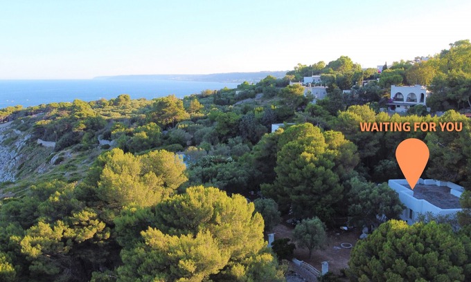 Castro Marina Chalet De Esquí | Large villa with private sea access (house D)