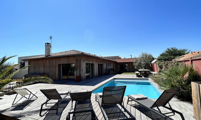 Bordeaux-Lac Casa | Large villa with swimming pool on the outskirts of Bordeaux