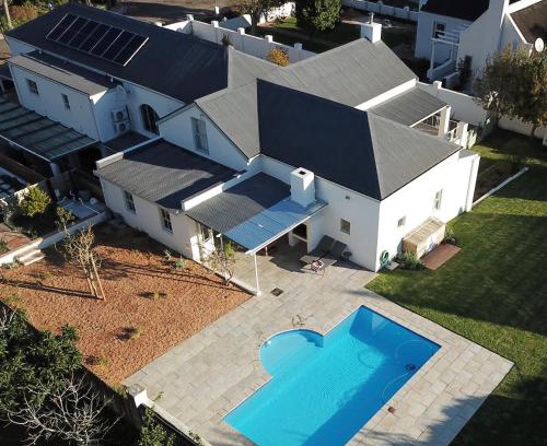 Franschhoek Apartamento | Largest one bed apartment & private pool in the Hoek