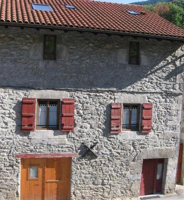Lesaka Cama Y Desayuno | Larraenea Bed and Breakfast