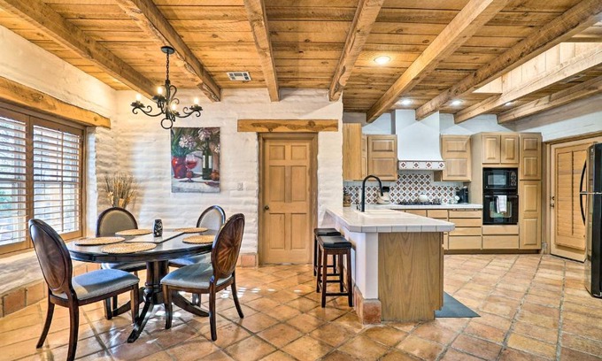 Mesilla Park Casa | Las Cruces Home La Casa Blanca with Courtyard