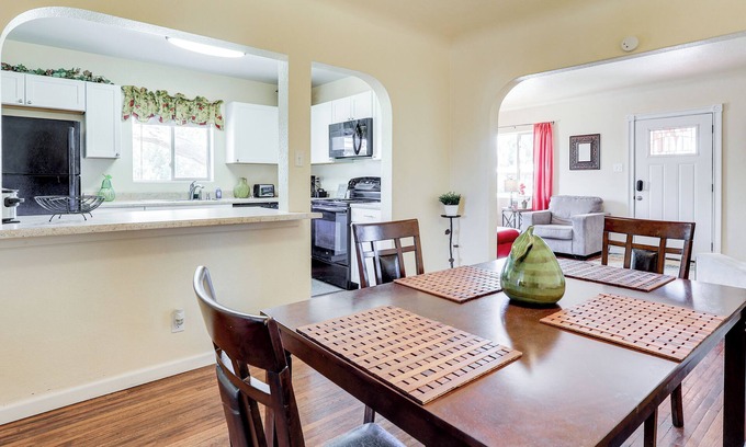 Las Cruces Cabaña | Las Cruces Home w/Fenced Yard: Recently Remodeled