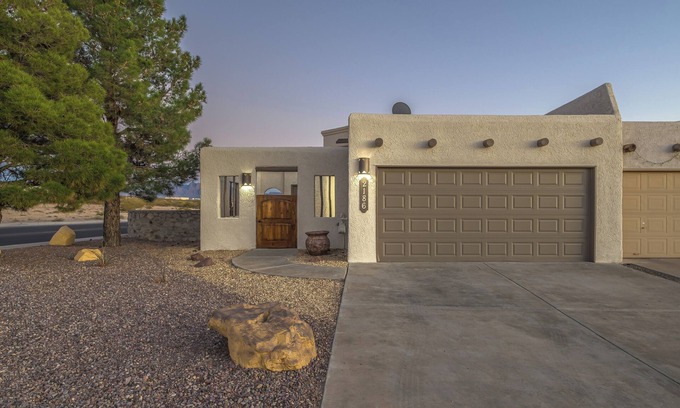 Las Cruces Casa | Las Cruces - Modern 3BR Near Downtown, Mesilla, White Sands + Backyard Oasis