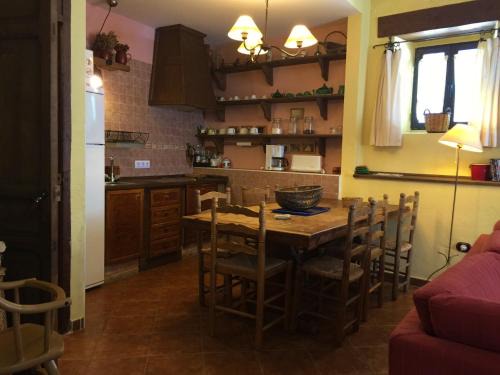 Piedralaves Casa | Las Cuatro Calles