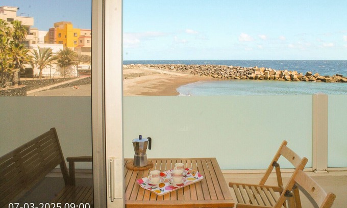 Arico Casa | Las Eras - The House in front of the Sea