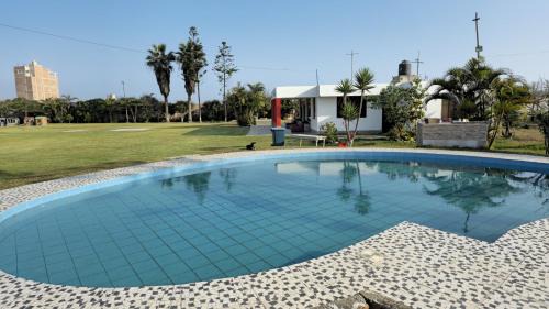 Moche Casa | Las Flores de Moche