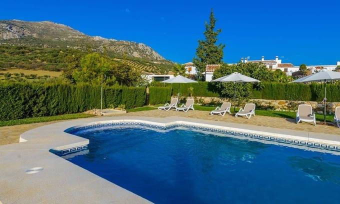 Alfarnatejo Villa | Las Monjas - Saladero Periana by Ruralidays