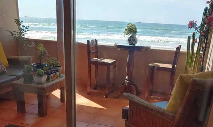 Mexicali Apartamento | Las Olas Sunset and Oceanfront Paradise