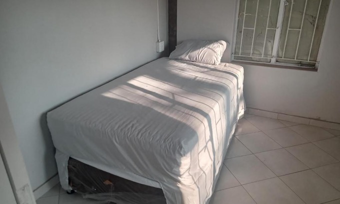 Pretoria West Hotel | Las Palmas Day & Night Guest House