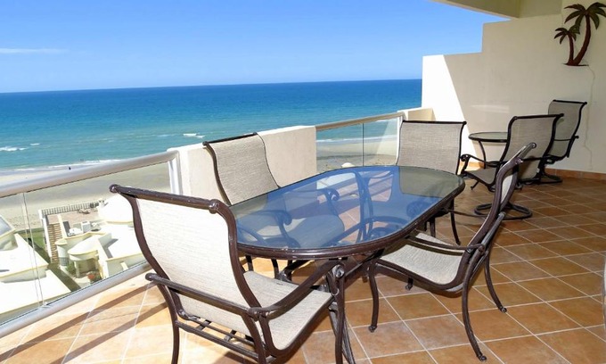 Puerto Peñasco Apartamento | Las Palmas Resort at Sandy Beach- Condo Grande 603 condo