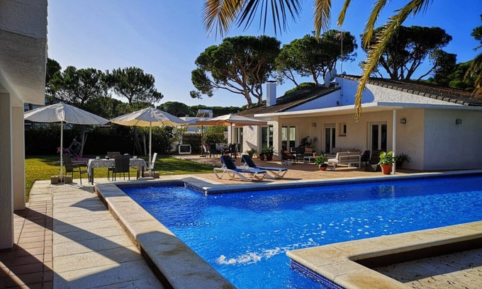 Cabo Roche Chalet De Esquí | Las Palmeras. piscina de 14m, playa a 400m