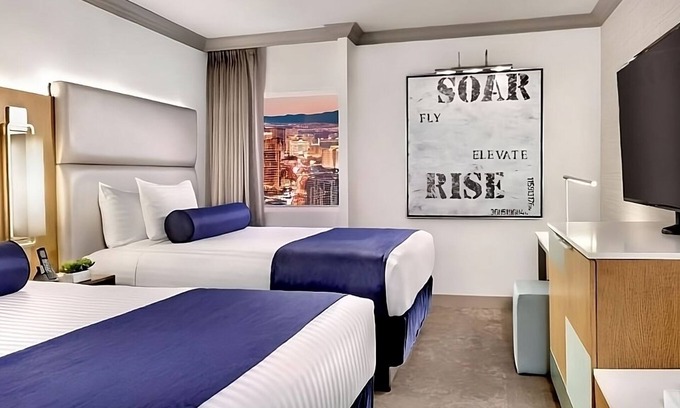 Gateway District Hotel | Las Vegas Vacation! 3 Comfortable Units, Pool, Game Room and Casino!