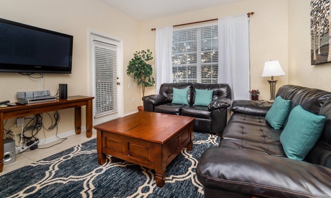 Crestwynd Bay Apartamento | Last Minute Disney Getaway! Luxury Condo with Private Balcony. Book Now! #36348