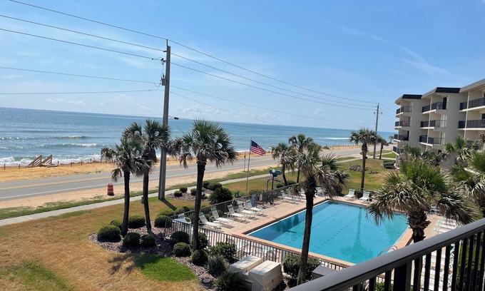 Glenwood Condominio | Last Minute Special for August with Million Dollar Views!
