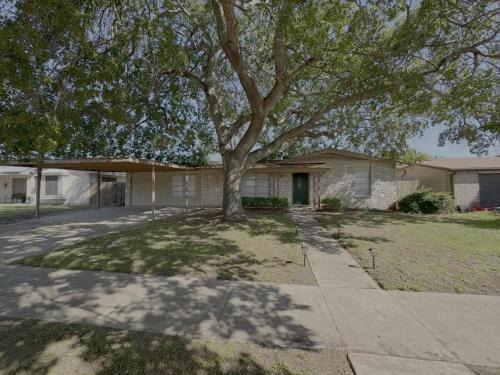 Lackland Terrace Casa | Latigo Haven - 7 mins to Lackland
