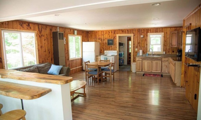 Mecosta Casa | Latitude Adjustment Cottage