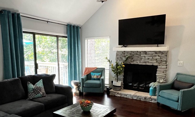 Salem Condominio | Latitude of Gratitude- Keowee Keys close to Clemson-Pet Friendly