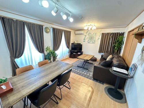 Kin Villa | Laulea
