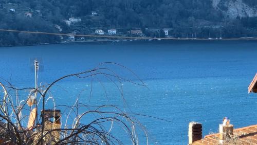 Lierna Casa | Laura's House, a whole house with a lake view, 5 kilometers from Varenna