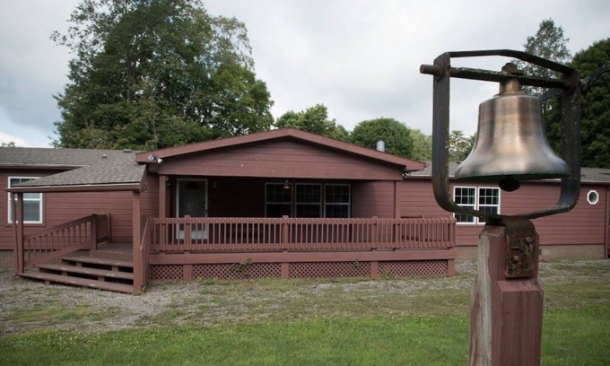 Markleton Cabina | Laurel Hill Lodge: Secluded Getaway in the Laurel Highlands